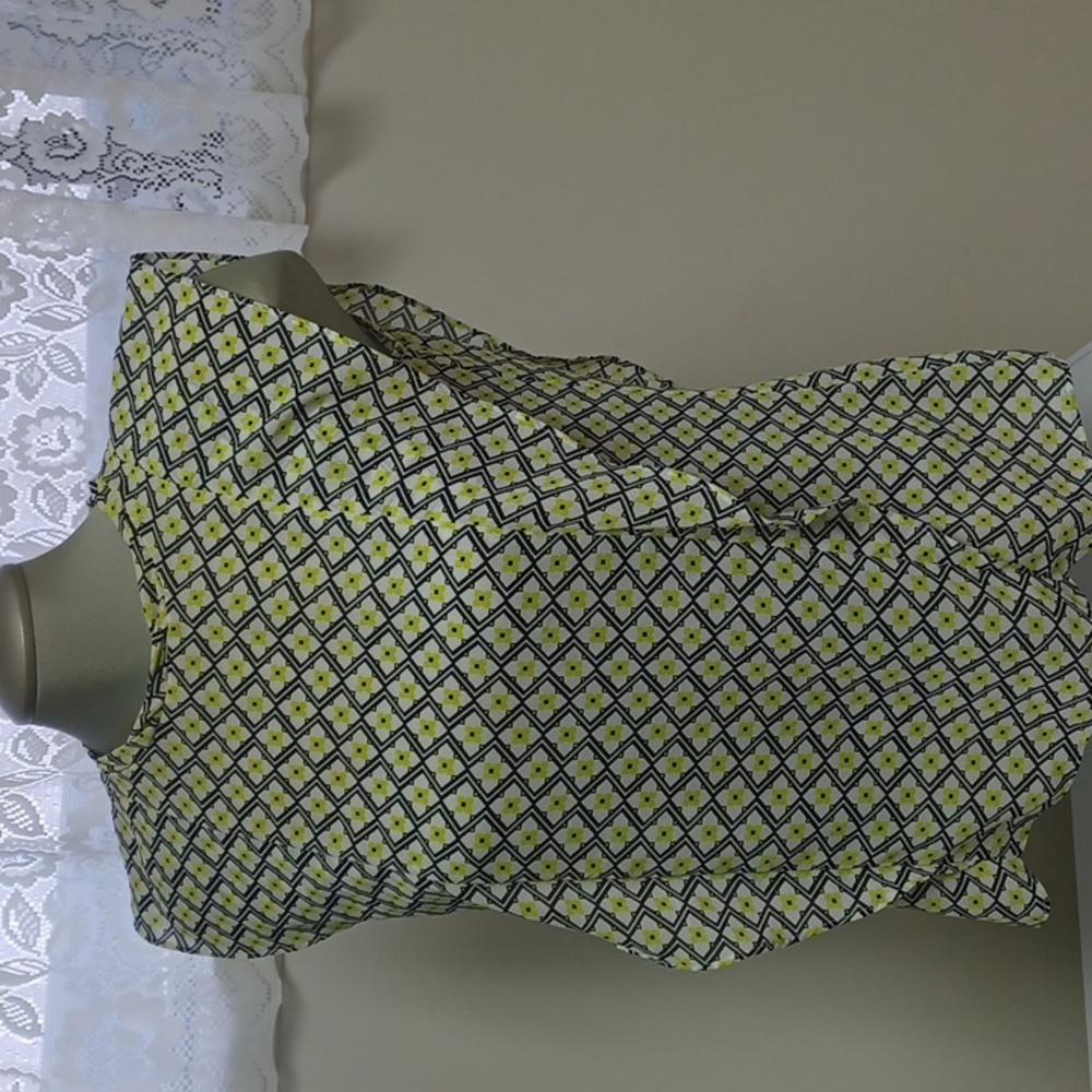 Worthington Ruffle Top Size S